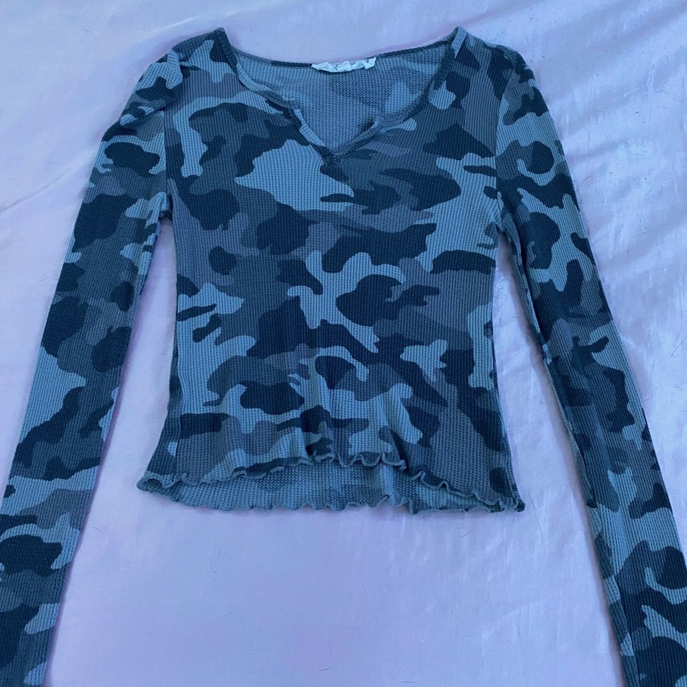 camo top
